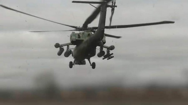 Экипаж Ми-28 уничтожил опорный пункт и живую силу ВСУ в приграничье Курской области
