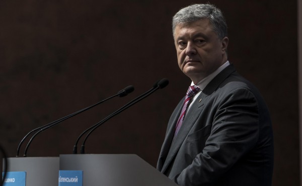 
                    Порошенко заявил, что можно потерять Украину в случае ближайших&nbsp;выборов

                