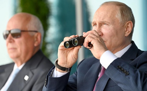 Чемезов рассказал о решении Путина, которое спасло российский ОПК
Чемезов рассказал о решении Путина, которое спасло российский ОПК