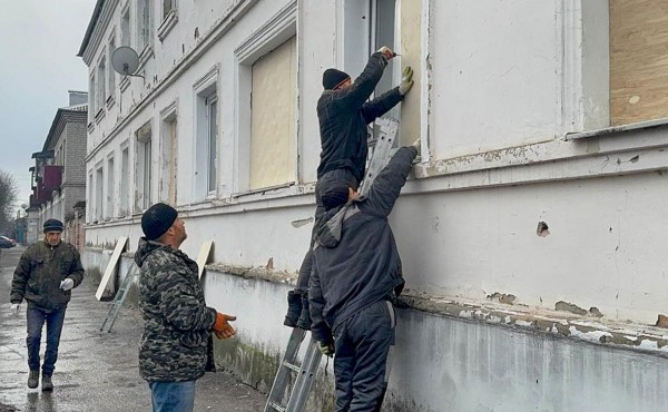 Хинштейн рассказал о масштабе разрушений в Рыльске после обстрела ВСУ
Хинштейн рассказал о масштабе разрушений в Рыльске после обстрела ВСУ
