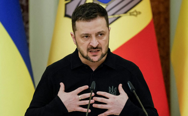 
                    &laquo;УП&raquo; указала на получение Зеленским &laquo;карт-бланша&raquo; на мирные переговоры

                