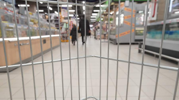 «ВкусВилл» приостановил продажи десерта «ДэнБош» после жалоб на попадание стекла
«ВкусВилл» приостановил продажи десерта «ДэнБош» после жалоб на попадание стекла