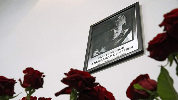 Председатель Народного совета ДНР назвал корреспондента «Известий» Мартемьянова героем
Председатель Народного совета ДНР назвал корреспондента «Известий» Мартемьянова героем