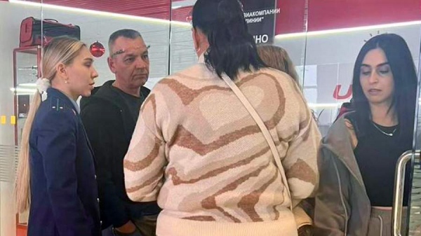 Самолет из Екатеринбурга в Египет задержали более чем на девять часов
