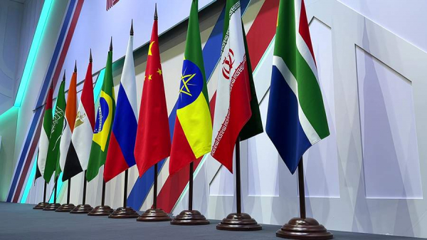 Постпред РФ в Вене Ульянов назвал БРИКС демократичнее НАТО, ЕС и G7
Постпред РФ в Вене Ульянов назвал БРИКС демократичнее НАТО, ЕС и G7