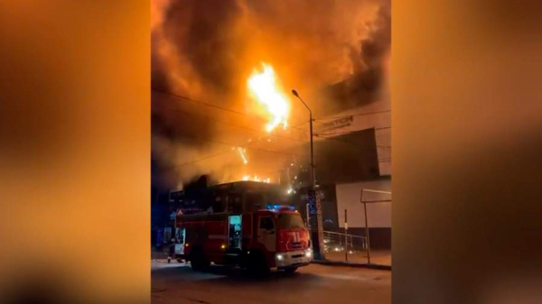 В Грозном возле рынка Беркат произошел крупный пожар
