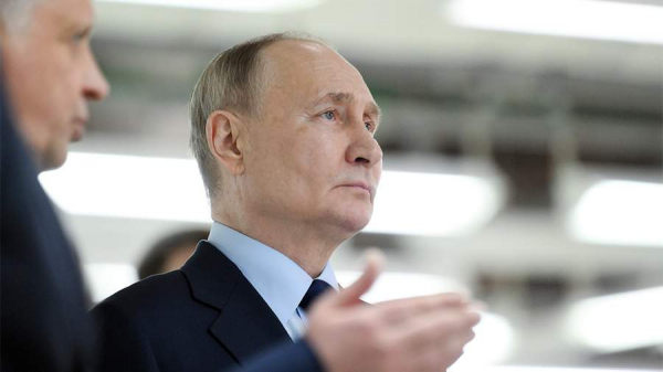 
                    Путин призвал уделить внимание дорогам в Самарской области

        