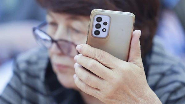 
                    Эксперт дал советы для защиты от мошенничества с виртуальными картами

        