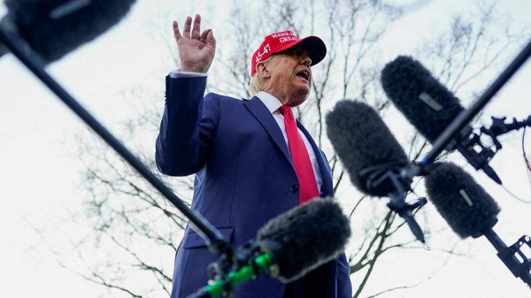 
                    Трамп указал на нежелание Зеленского заключить мир

        