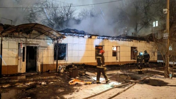 
                    В магазине в Красноярске произошел пожар на площади 1 тыс. кв. м

        
