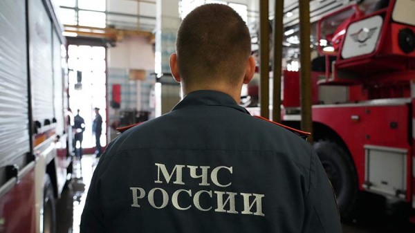
                    МЧС ликвидирует нефтяное загрязнение на 500 кв. м в Самарской области

        
