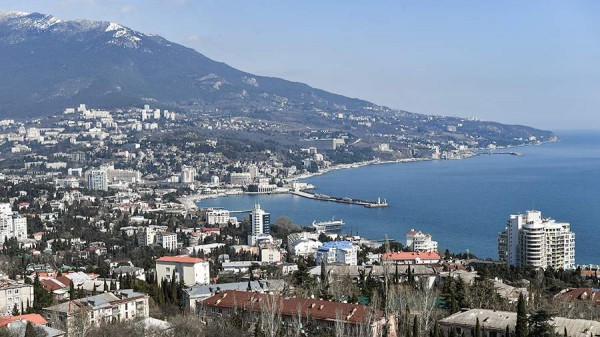 
                    Путин поручил продлить срок программы развития Крыма и Севастополя до 2030 года

        