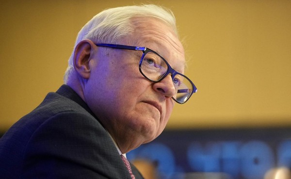 
                    МИД рассказал, с чего надо разгребать &laquo;завалы&raquo; в отношениях России и США

                
