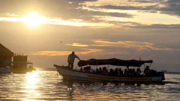 Лодка с мигрантами затонула у берегов Панамы
Лодка с мигрантами затонула у берегов Панамы