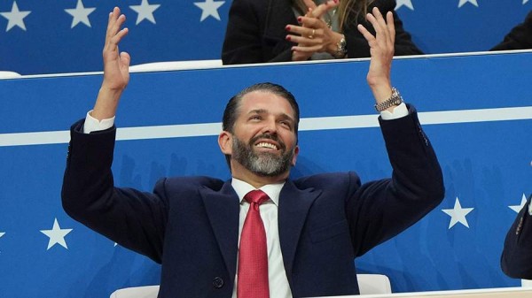 В Италии сообщили о наличии разрешения на охоту у Трампа-младшего в заповедной зоне
В Италии сообщили о наличии разрешения на охоту у Трампа-младшего в заповедной зоне