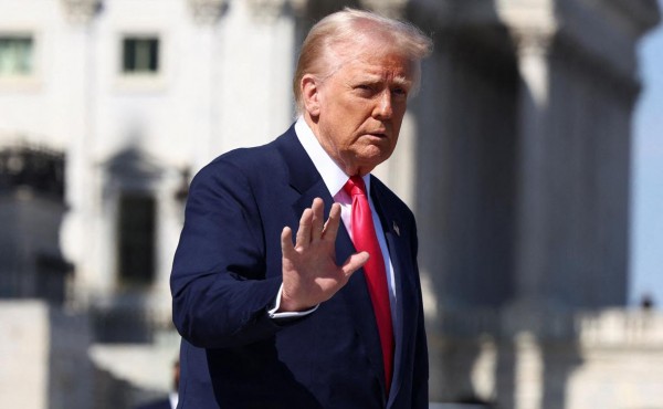 
                    Американцы высказали опасения из-за &laquo;тесной связи&raquo; Трампа с Россией

                