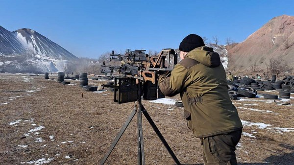 В зоне СВО испытали новую турельную установку ПВО
В зоне СВО испытали новую турельную установку ПВО