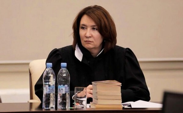 Азербайджан отказал России в выдаче «золотой судьи» Хахалевой
Азербайджан отказал России в выдаче «золотой судьи» Хахалевой