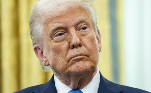 
                    Трамп исключил увольнения из-за чата с обсуждением ударов по Йемену

                