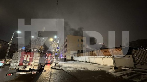 
                    В автосервисе на северо-востоке Москвы произошел пожар на площади 300 кв. м

        