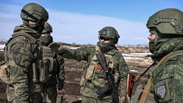 
                    ВС РФ с помощью наземных роботов уничтожили блиндажи ВСУ в Харьковской области

        