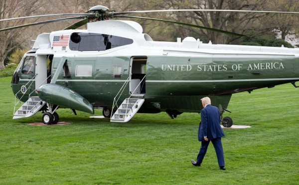 Трамп пригрозил Ирану бомбардировками, прежде невиданными
Трамп пригрозил Ирану бомбардировками, прежде невиданными