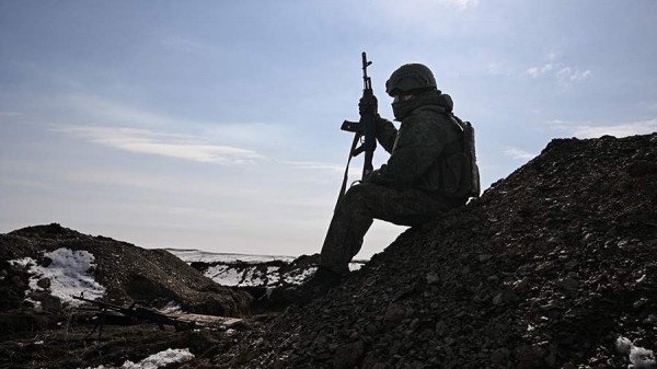 Боец ВС РФ сбил из ружья дрон-камикадзе при атаке на ТОС-2
Боец ВС РФ сбил из ружья дрон-камикадзе при атаке на ТОС-2