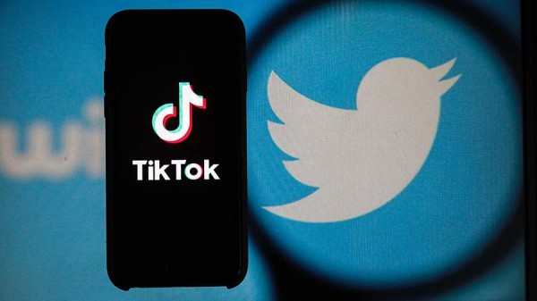 
                    Эмблему Twitter продали на аукционе почти за $35 тыс.

        