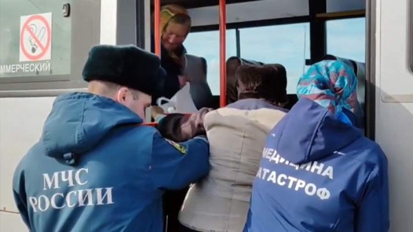 
                    Более 240 человек эвакуировали из Суджанского района Курской области

        