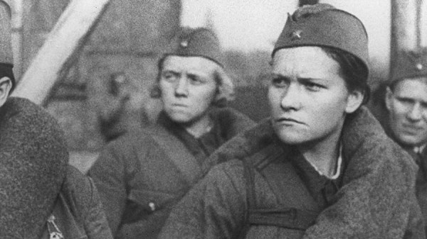 Минобороны рассказало о роли женщин-военных в годы Великой Отечественной войны
Минобороны рассказало о роли женщин-военных в годы Великой Отечественной войны