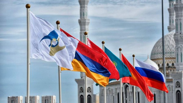 
                    Посол РФ указал на необходимость выбора Арменией между ЕС и ЕАЭС

        
