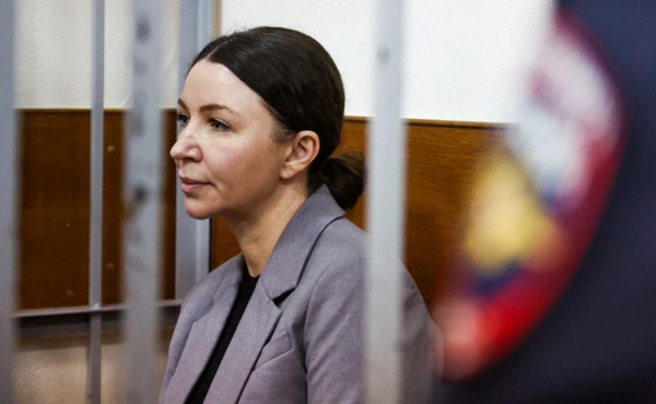 
                    Суд приговорил Елену Блиновскую к пяти годам колонии

                