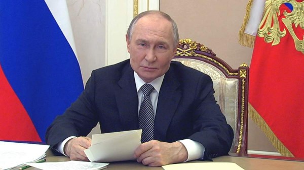 
                    Путин назвал культуру ресурсом экономического развития регионов

        