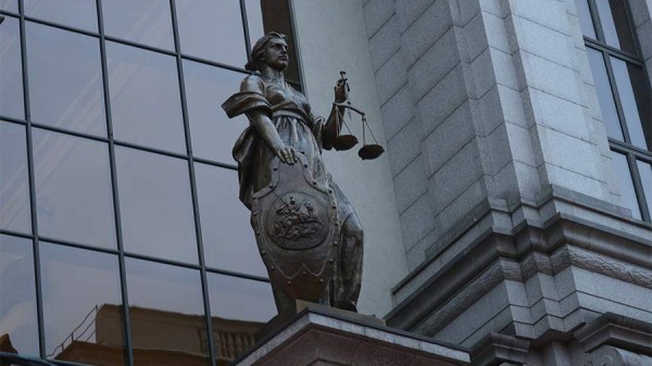 
                    Верховный суд признал списание зачисленных по ошибке денег неправомерным

        