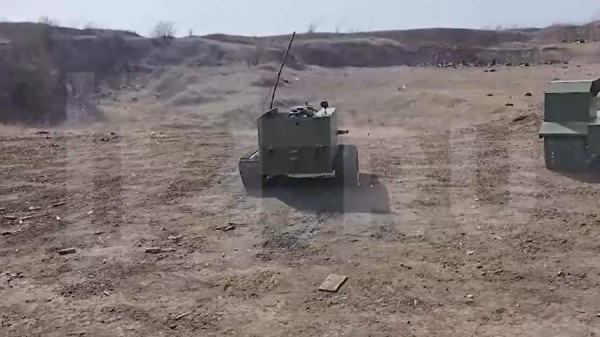 
                    Военные рассказали о работе робота-эвакуатора по вывозу раненых из-под обстрелов

        
