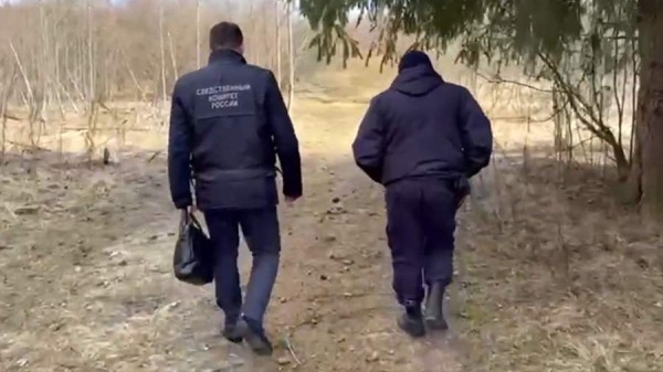 
                    В Ленобласти у дома подозреваемого в убийстве трех человек нашли еще одно тело

        