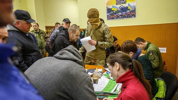 
                    На Украине от жителей потребовали &laquo;закрыть рты&raquo; на тему демобилизации

        