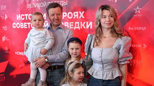 
                    Актер Котлярский рассказал о взаимосвязях с его семьей в сериале &laquo;СМЕРШ&raquo;

        