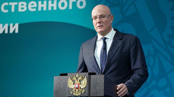 
                    Чернышенко сообщил о синхронизации программ школ РФ с ЕГЭ и ОГЭ с 1 сентября

        
