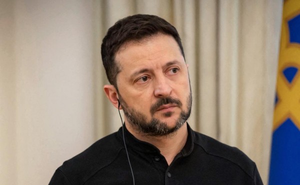 Зеленский предложил продлить пасхальное перемирие
Зеленский предложил продлить пасхальное перемирие