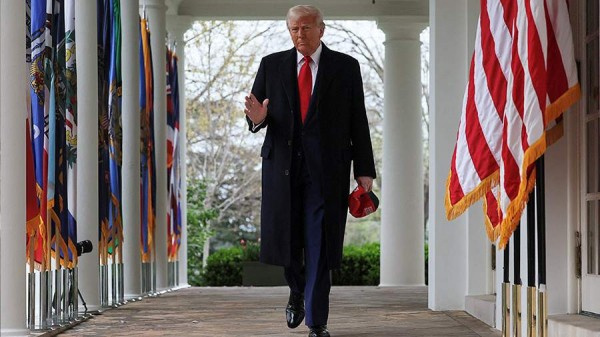 
                    Канадский экономист указал на политическую причину введения Трампом новых пошлин

        