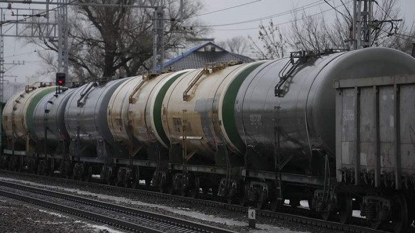 
                    Оверчук рассказал о деталях пилотного рейса грузового поезда из РФ в Пакистан

        