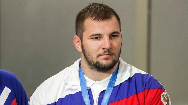 
                    Россиянин Семенов стал победителем чемпионата Европы по греко-римской борьбе

        