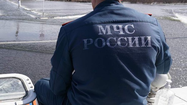 
                    Спасатели извлекли тела мужчины и ребенка из озера в Смоленской области

        
