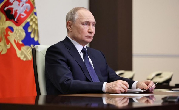 
                    Путин заявил о готовности к переговорам с Киевом без условий

                