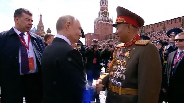 
                    Хинштейн сообщил о пострадавших в результате ракетного удара по Рыльску
                