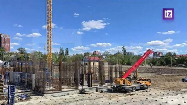 
                    В центре Донецка был залит фундамент первого за 11 лет многоэтажного дома

        