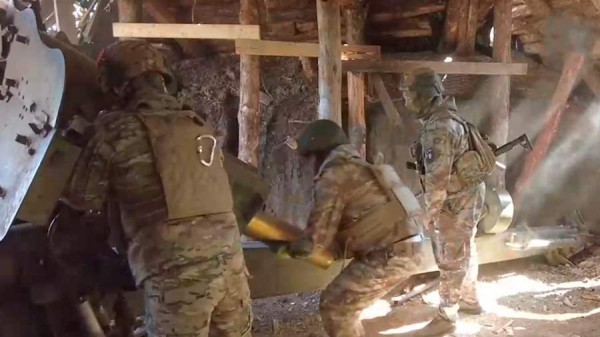 
                    Расчет орудия Д-20 уничтожил диверсионную группу ВСУ в Херсонской области

        