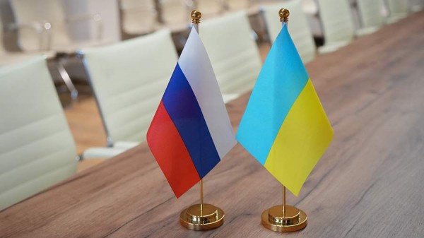 В ФРГ призвали Украину принять условия России и сесть за стол переговоров
В ФРГ призвали Украину принять условия России и сесть за стол переговоров
