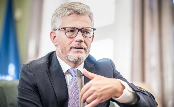 Назвавший Шольца «ливерной колбасой» дипломат Украины раскритиковал Мерца
Назвавший Шольца «ливерной колбасой» дипломат Украины раскритиковал Мерца